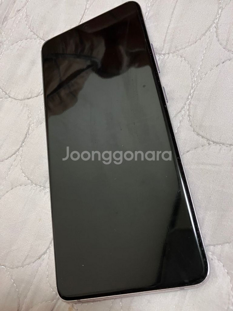 갤럭시 퀀텀2 a급 바이올렛 정상해지 중고폰?--1