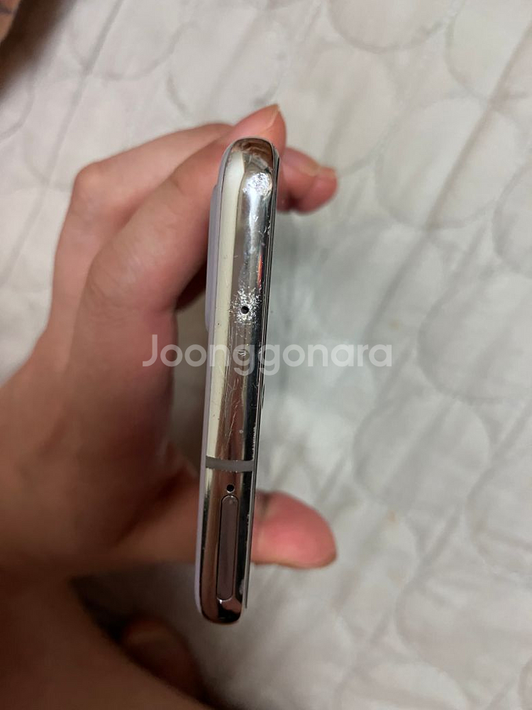 갤럭시 퀀텀2 a급 바이올렛 정상해지 중고폰?--7