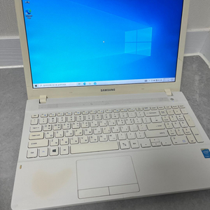 (배송비포함)인텔 i3 삼성 노트북 NT270E5K