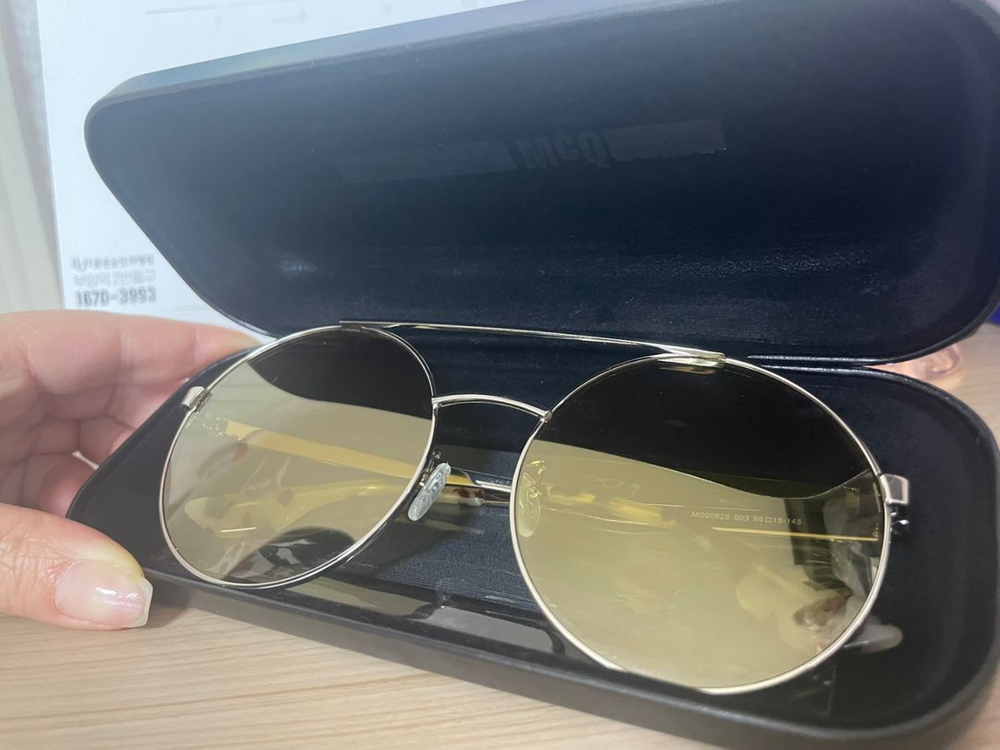 새상품 알렉산더맥퀸 선글라스--1