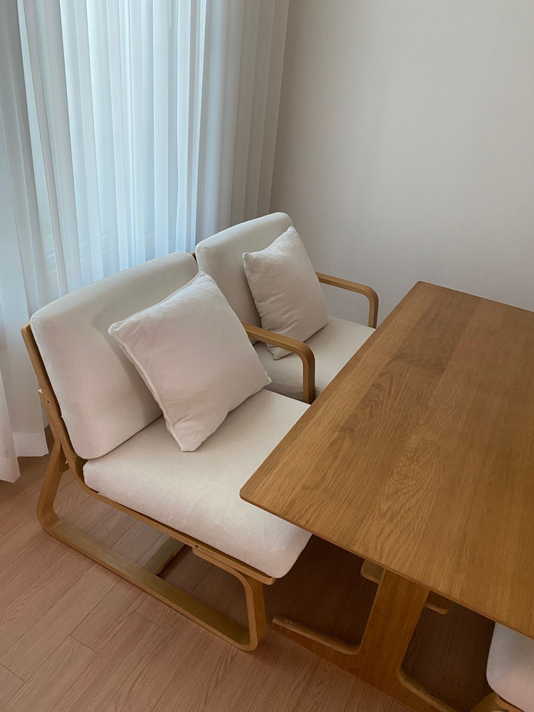 무인양품 리빙다이닝 소파체어 내추럴 떡갈나무 테이블--2