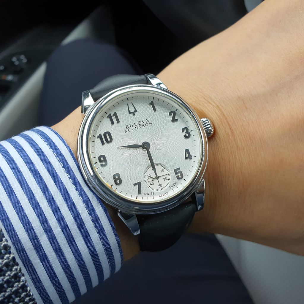 부로바 BULOVA 아큐트론 시계 63A117 | 중고나라 - 안심되는 중고거래