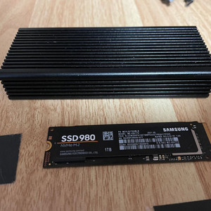 삼성ssd 9801테라 +케이스포함