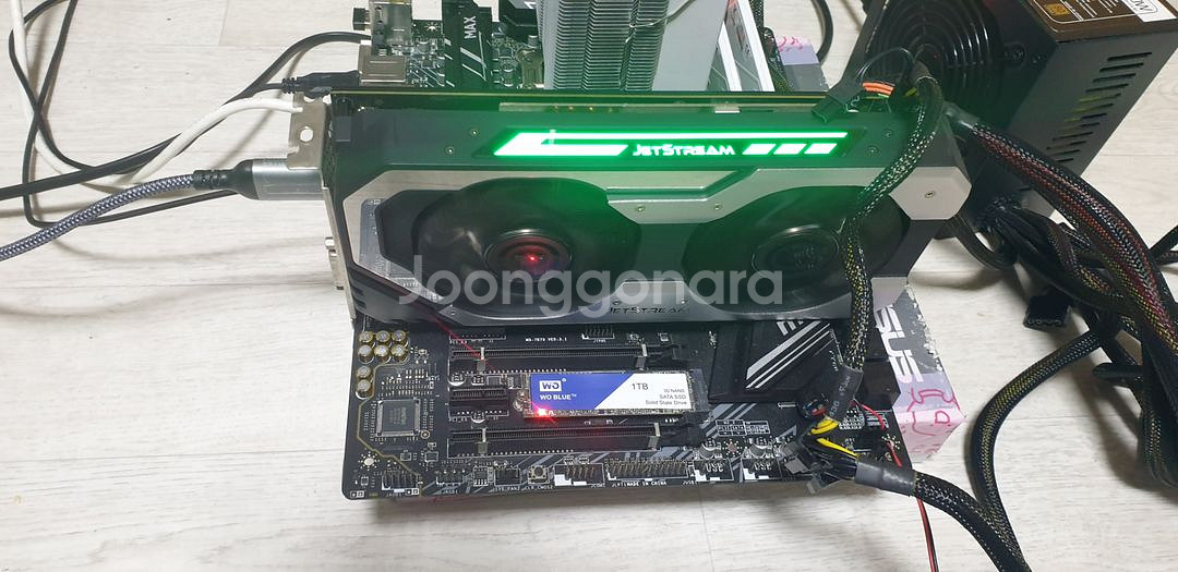 그래픽카드 냉납증상 고장품 3개 판매합니다--2