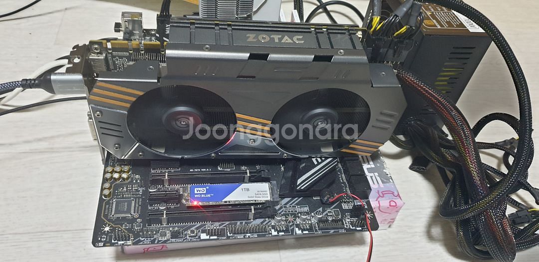 그래픽카드 냉납증상 고장품 3개 판매합니다--5