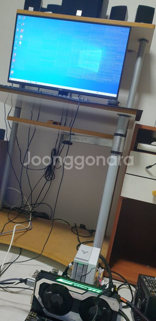 그래픽카드 냉납증상 고장품 3개 판매합니다--4