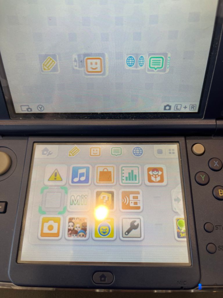 닌텐도 뉴3ds xl(포켓뱅크)+포켓몬칩3개 몬헌칩1개