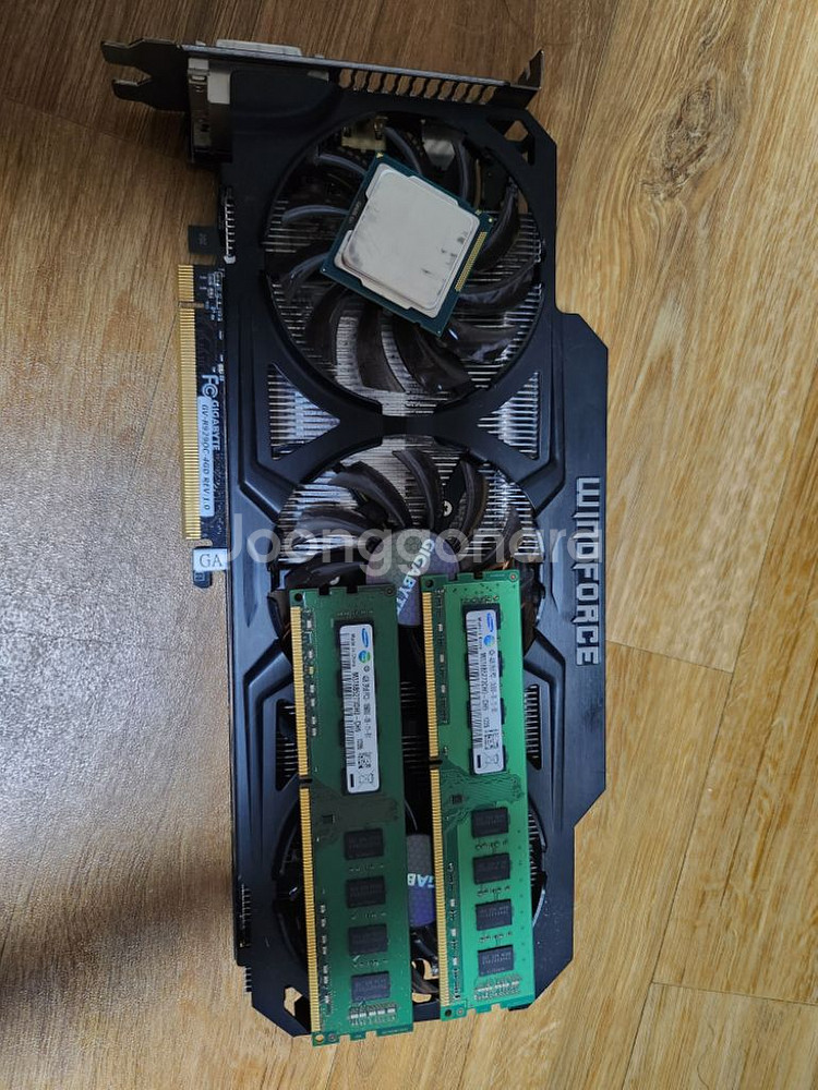 i5 4460/16g/r9 290 윈드포스--1