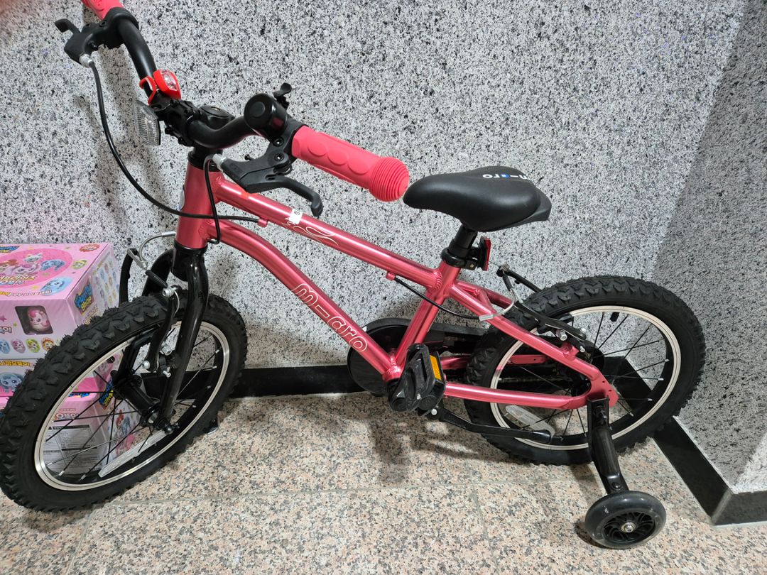 마이크로 유아 자전거 16인치 거의새상품