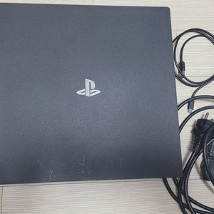 플스4 프로 PS4 pro 7117B 판매합니다.