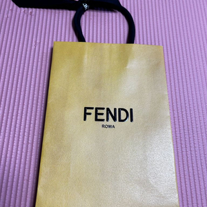 펜디 FENDI 쇼핑백 판매합니다 - 사이즈 : 18-