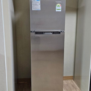 창홍 냉장고 168리터