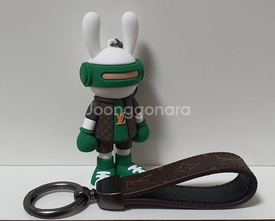 루이비통 멀티 바니 피규어키링--5