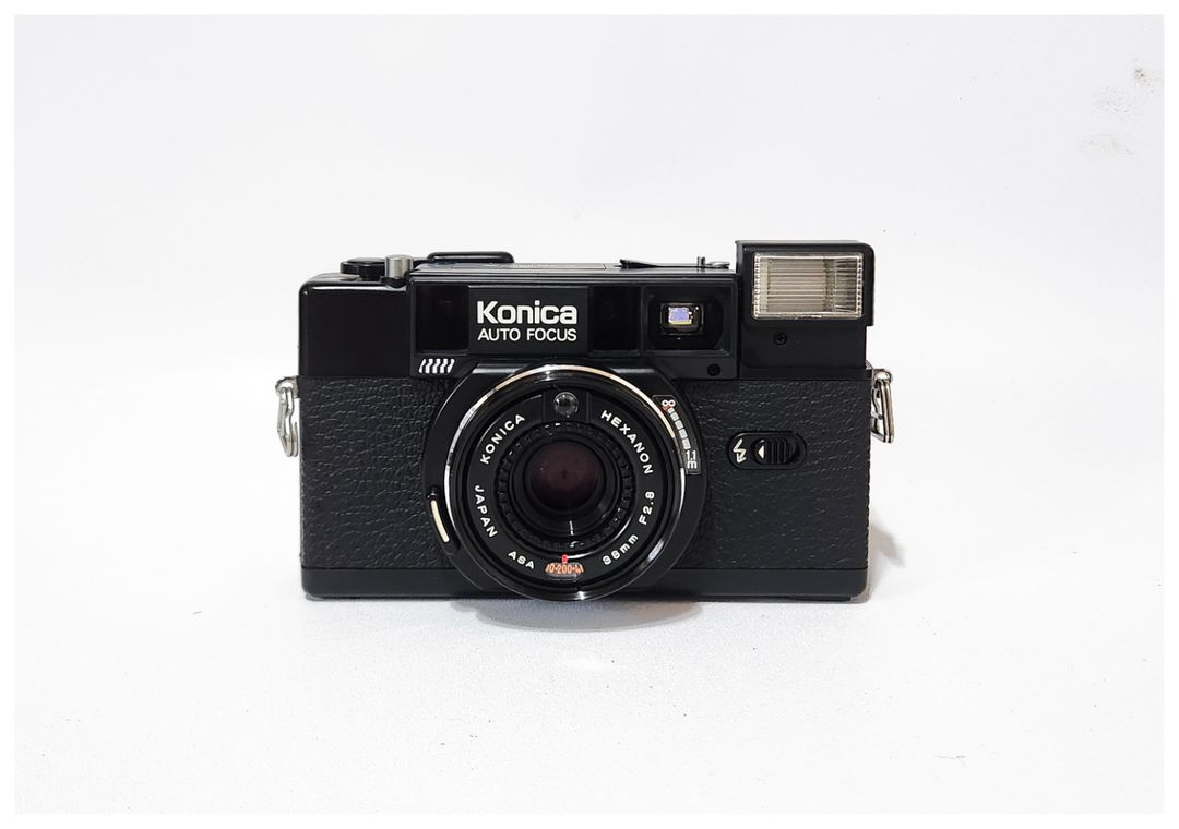 코니카. KONICA C35 AF2 필카. 정상작동.