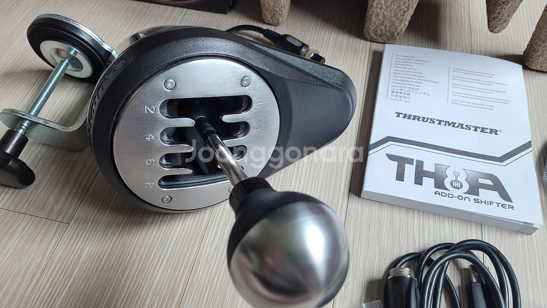 트러스트마스터 애드온 시프터 TH8A 판매합니다.--2