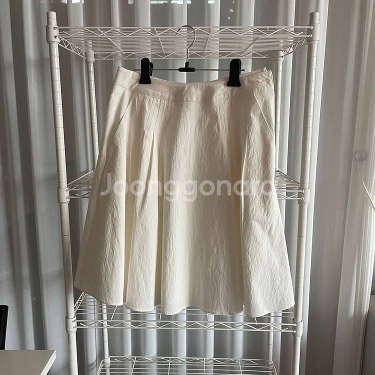 LO61 Belle Flare Skirt 새상품--5