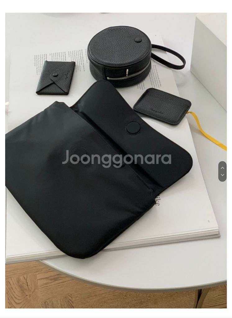 봉긋 클러치 프라다 검정--2