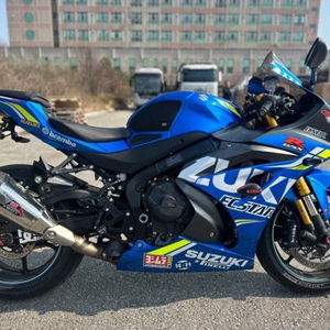 r1000r 19년식 이상구합니다