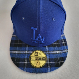 NEW ERA 스냅백 모자 판매합니다