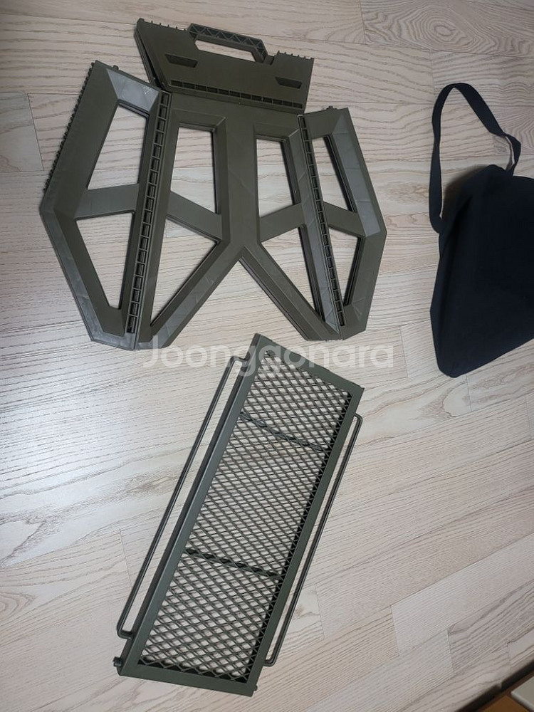 아버 워터저그 사이드테이블팝니다(캠핑)--1