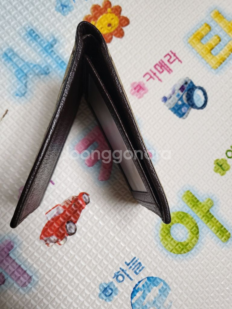 구찌남성지갑--8