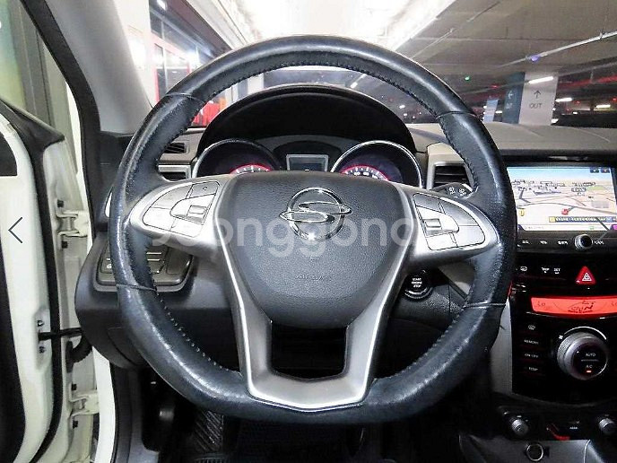 쌍용) 티볼리 가솔린 2WD LX 고급형--5