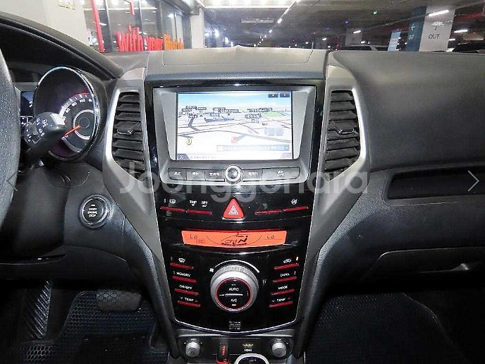 쌍용) 티볼리 가솔린 2WD LX 고급형--6