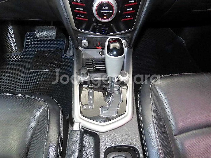 쌍용) 티볼리 가솔린 2WD LX 고급형--7