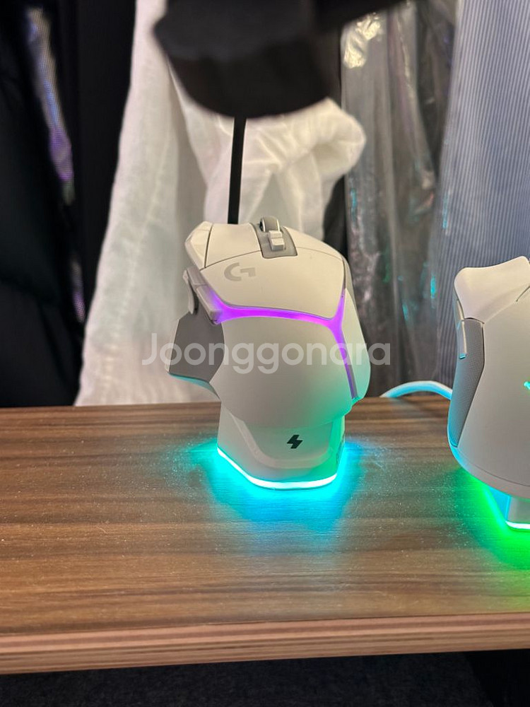 로지텍 g502x plus 화이트 + 충전독--1