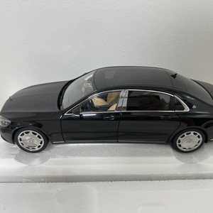 오토아트 1:18 벤츠 s600 마이바흐