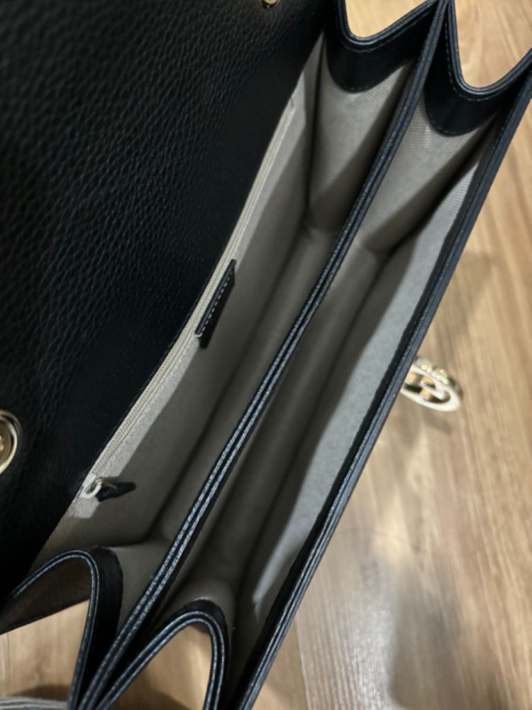 구찌 인터로킹 체인 숄더백 골드--3