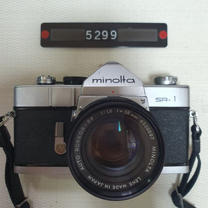 미놀타 SR-1 필름카메라 1.8 단렌즈 장착