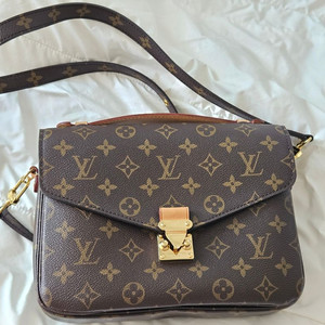 루이비통 여성백 포쉐트메티스 이미지