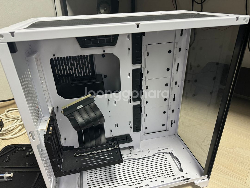 리안리 o11d xl rog + 라이저케이블--1