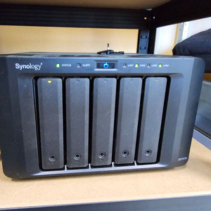 Synology DS 1513+ 나스 판매