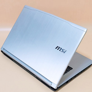 MSI 인텔 i7 게이밍 17.3인치 노트북 PC