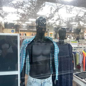 멋진 검정 마네킹 팝니다.