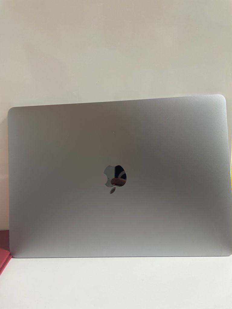 고장난 MacBook Air 2020 (i3,13in)