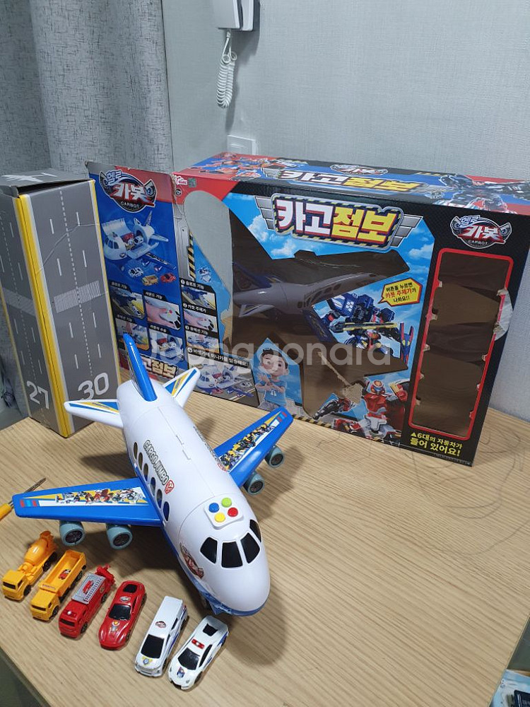 헬로카봇 카고점보 팝니다.--5