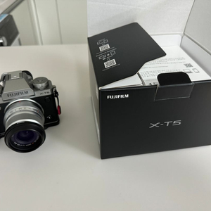 후지 x-t5 실버 + 렌즈 4종 판매합니다