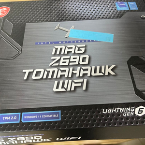 MSI Z690 Tomahawk DDR5 판매합니다