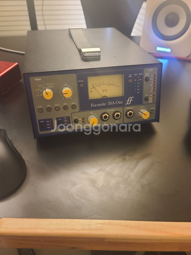 포커스 라이트 isa one 신품급 풀박--1