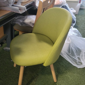 새상품 그린색상 의자 포인트의자