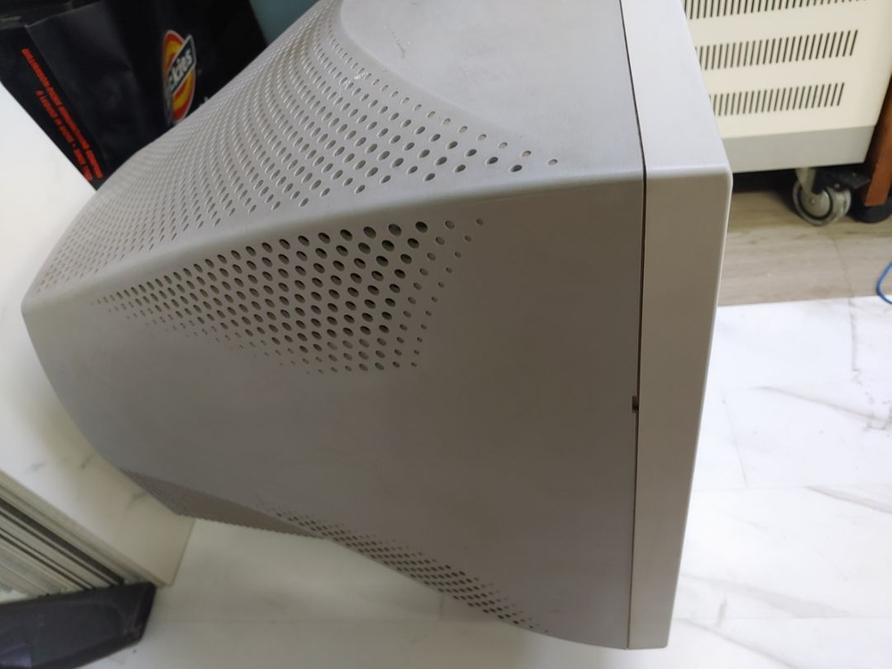 소니 트리니트론 모니터 G520 이미지