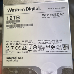 웨스턴디지털(WD) 인터널 유즈 12tb 팝니다.