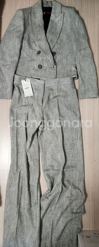 자라 fw 셋업 판매합니다--1