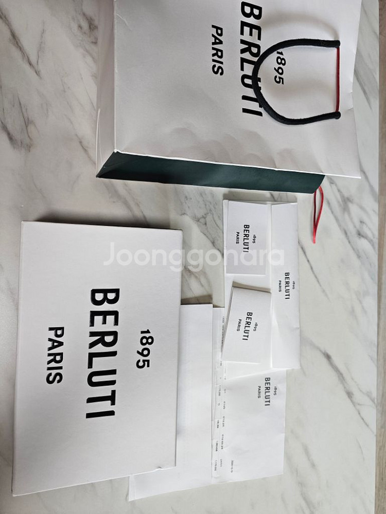 벨루티 남자 장지갑--2