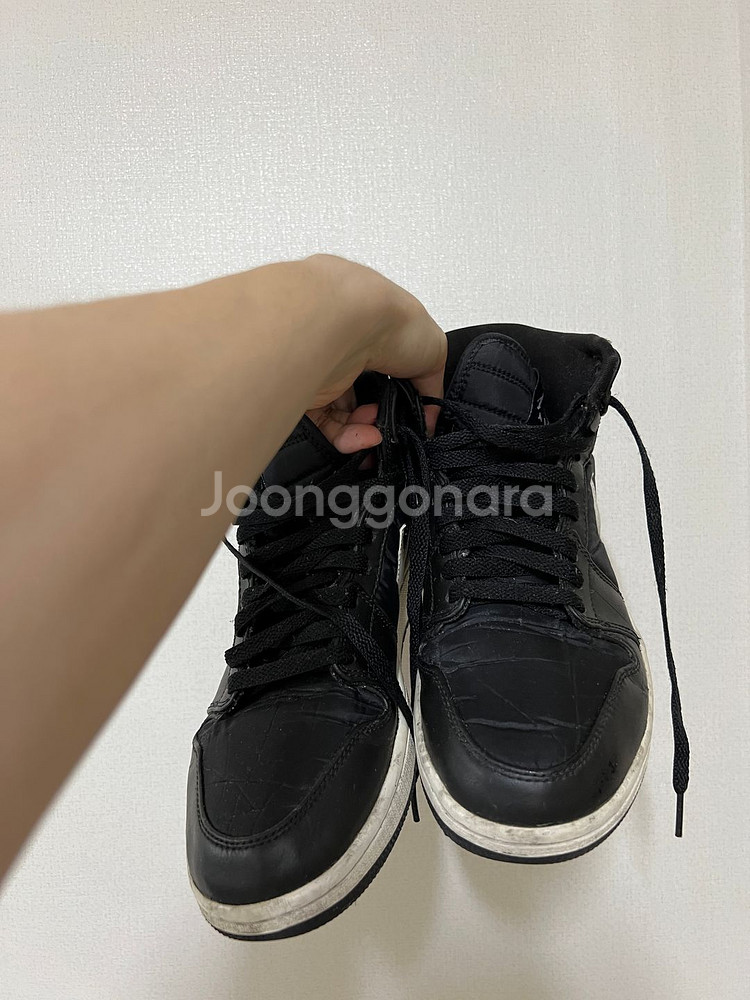 조던1 하이 스트랩 블랙 화이트 가격 제안 받아요265--2