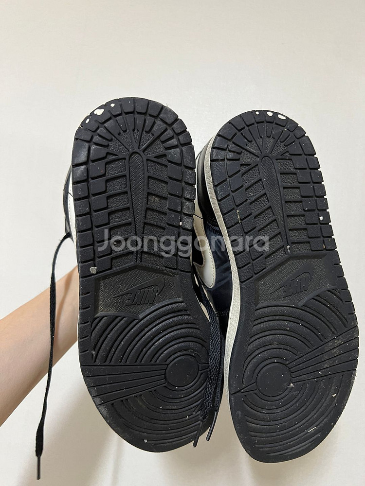 조던1 하이 스트랩 블랙 화이트 가격 제안 받아요265--5