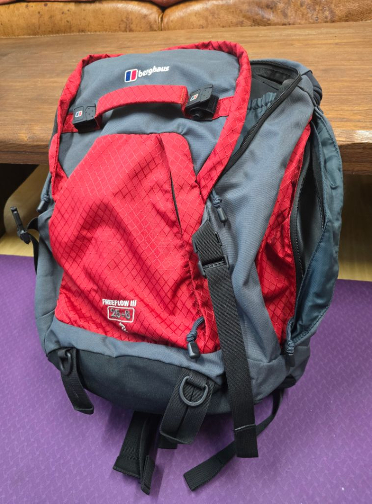 영국 버그하우스(berghaus) 배낭 팝니다--3